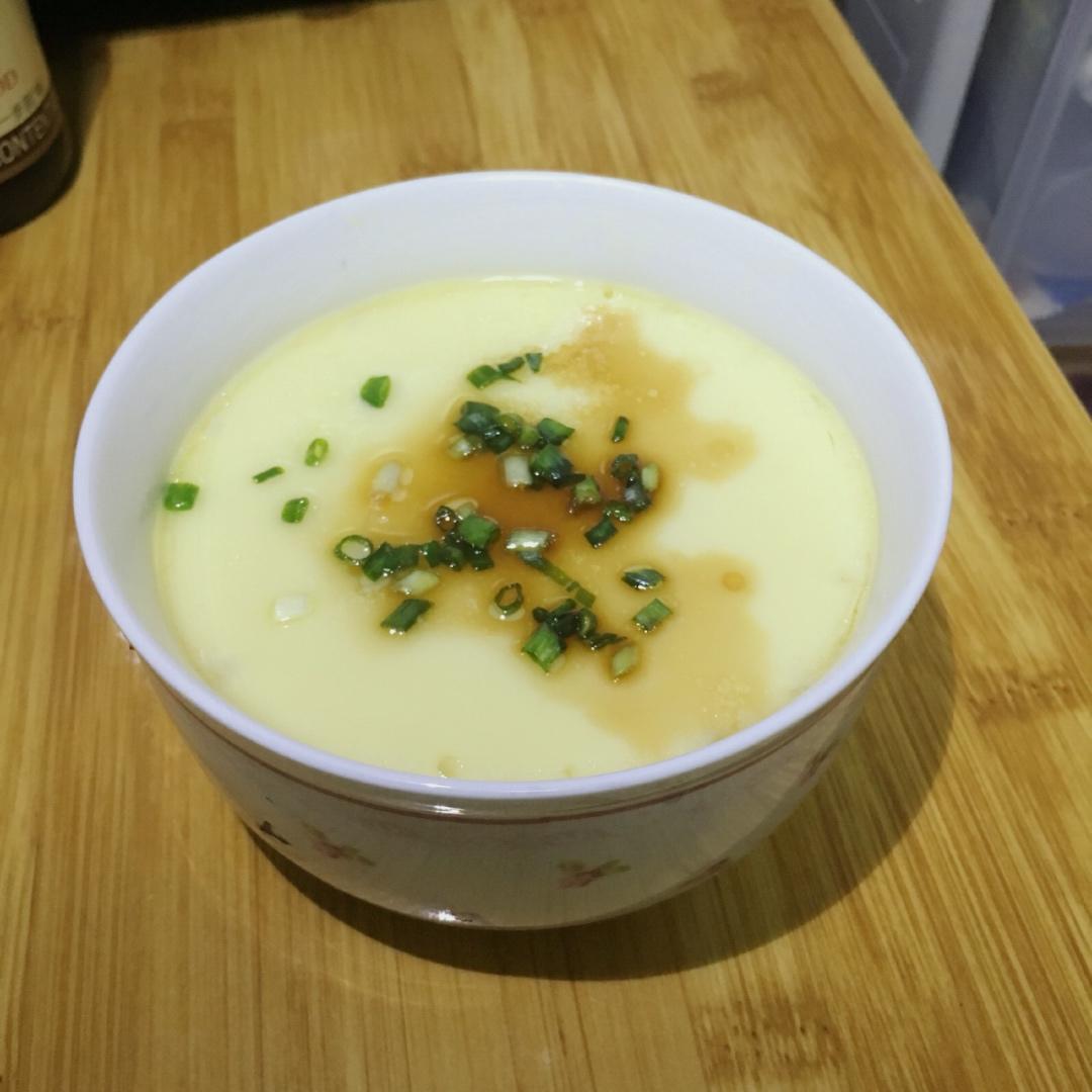 玻璃小碗做的蒸水蛋