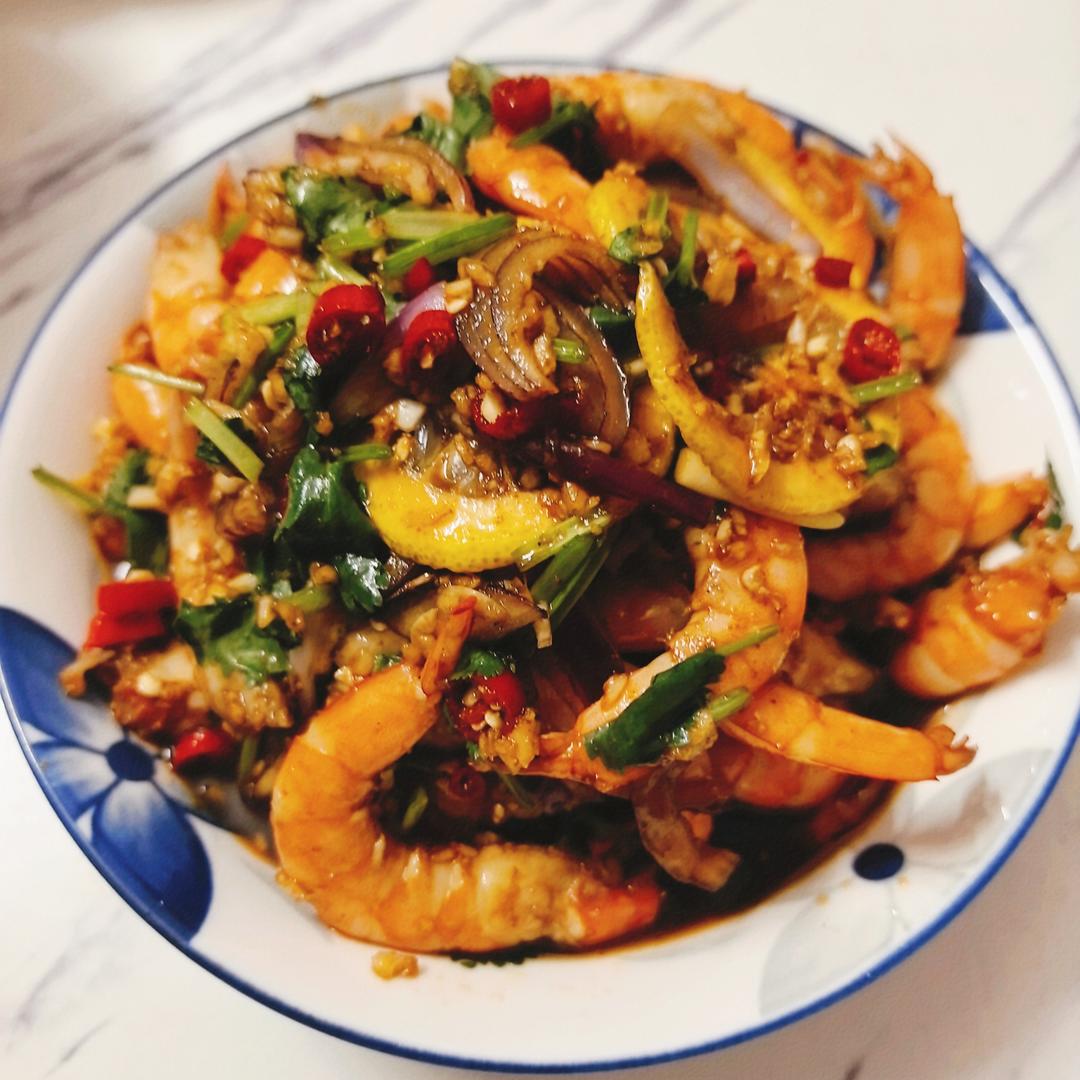 强烈推荐试一下，五星级酒店秘制海鲜捞汁，吃一次就念念不忘