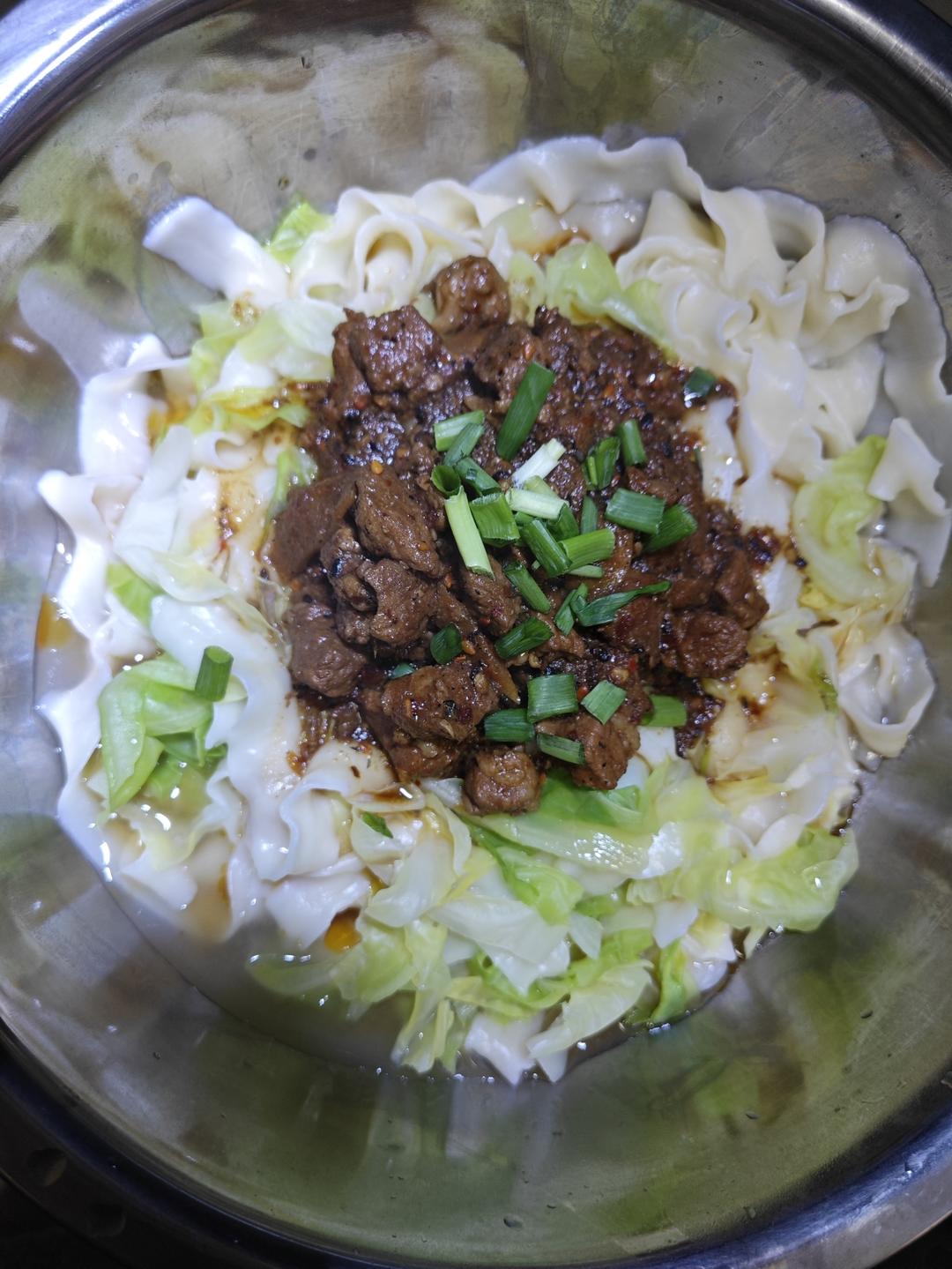 大锅米线（焖肉帽子）