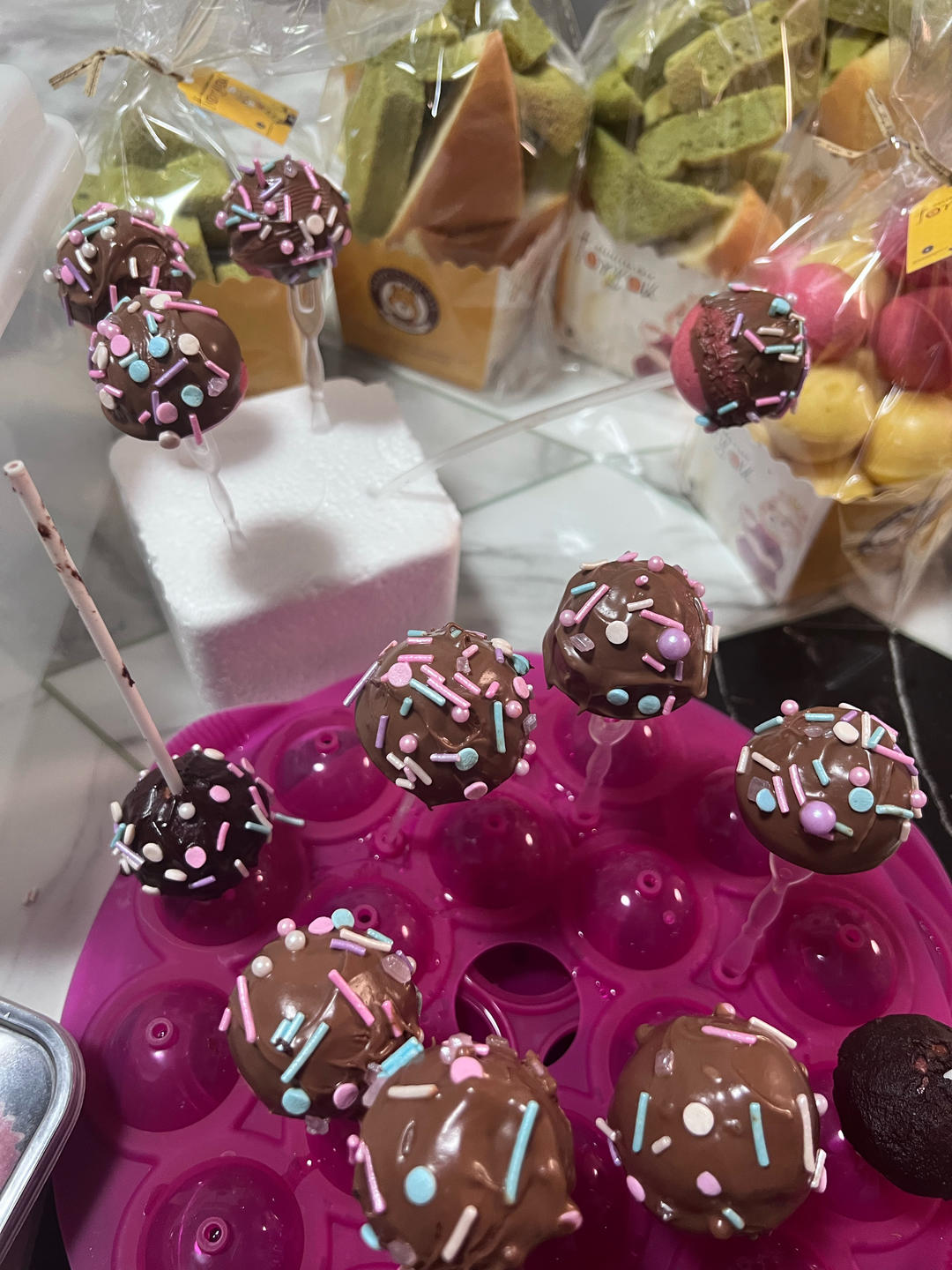 笑脸雪球棒棒糖蛋糕—乐葵棒棒糖模具（免打发）