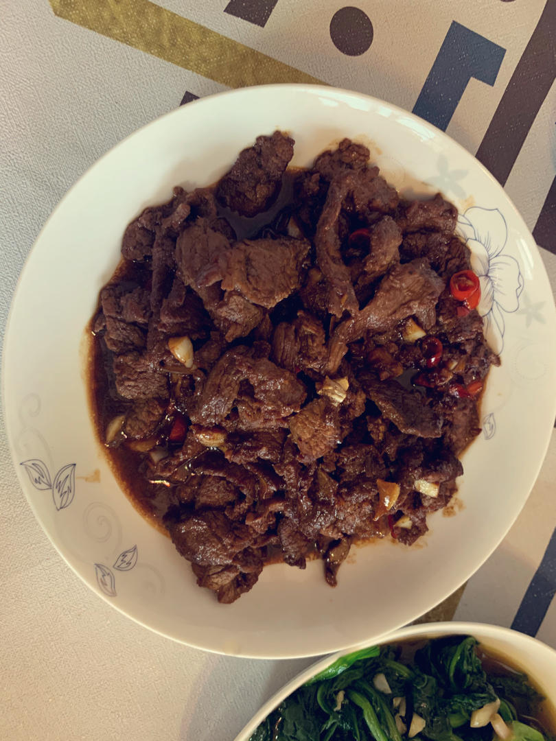 小炒牛肉（肉嫩味香）