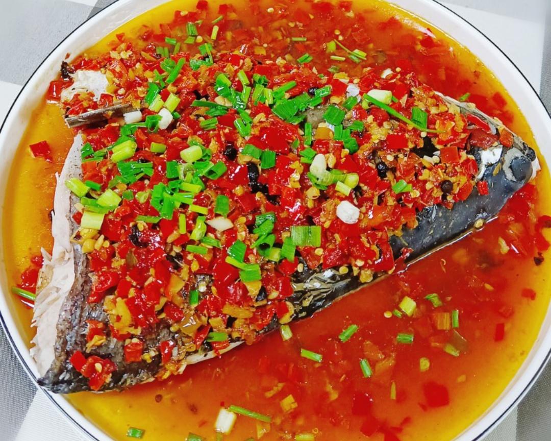 轻松搞定～剁椒鱼头的做法 步骤5