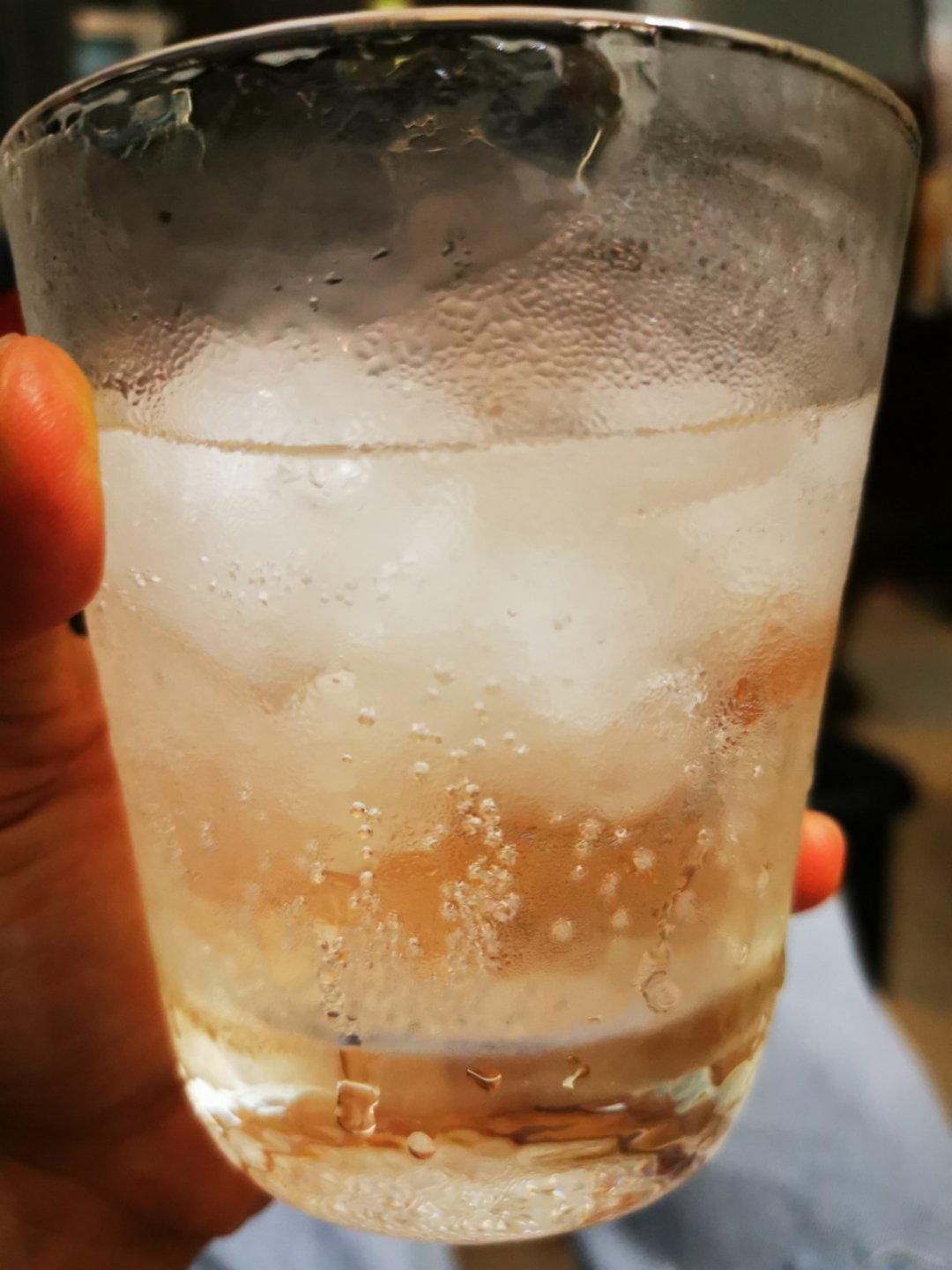 自制饮品，橙子🍊气泡水