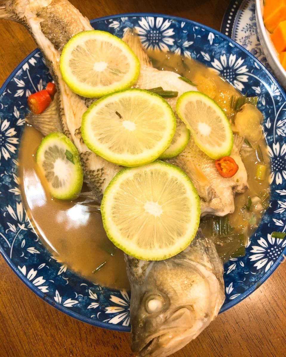 泰式明炉海鲈鱼