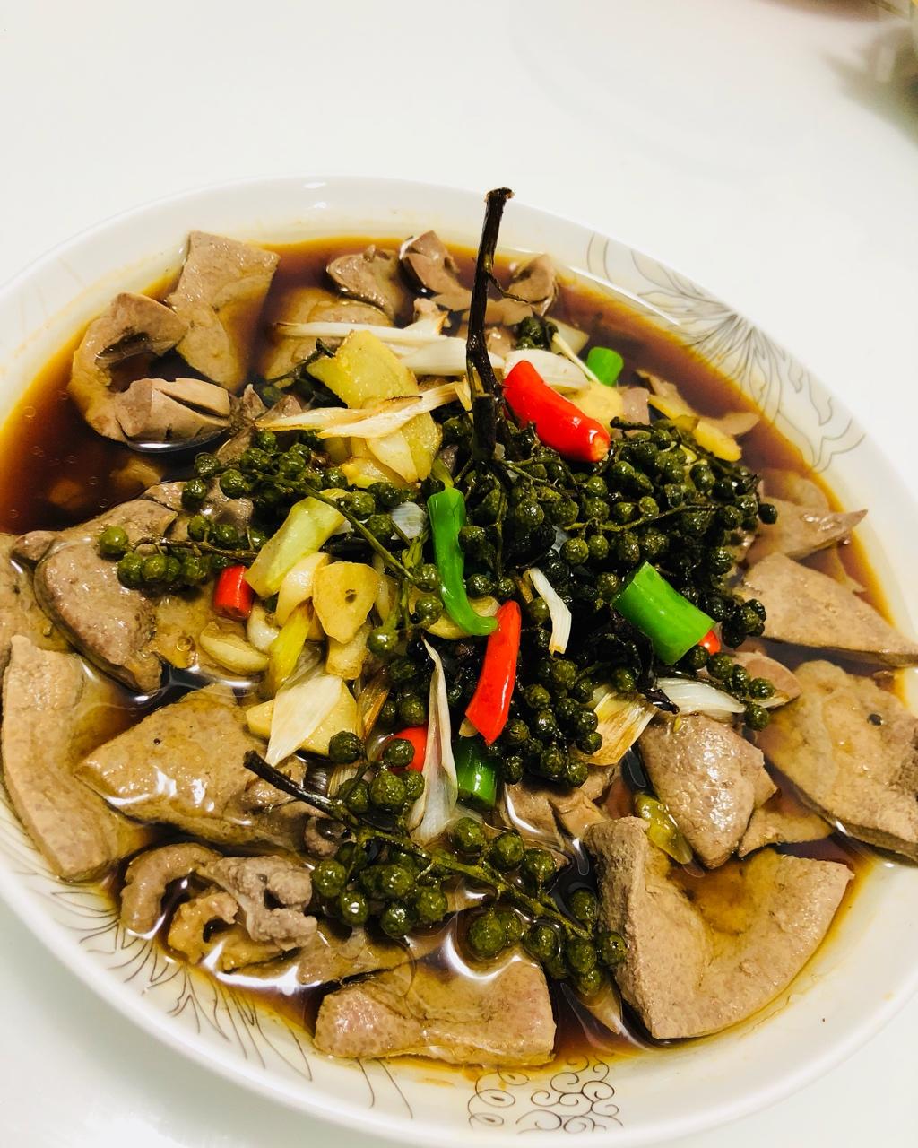 西子家的厨房做的青花椒炝腰花