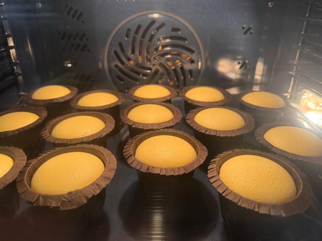 戚风杯子蛋糕的两份笔记