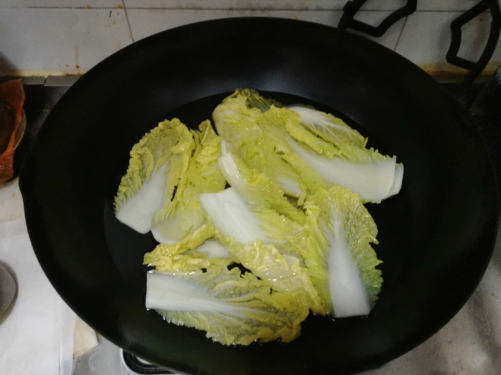 电饭盒版翡翠白玉卷就是蒸酿肉白菜卷的做法 步骤6