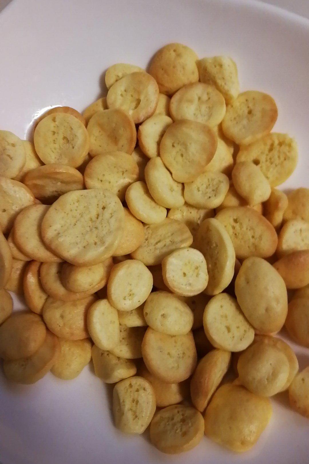 阿皮2013做的酥脆蛋香小饼干