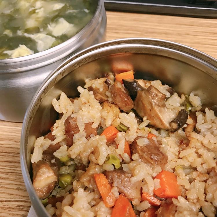 懒人必备～电饭煲腊肠焖饭