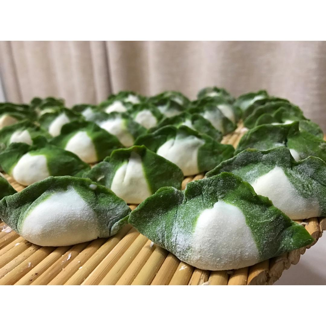 翡翠白玉白菜饺子详细版（附翡翠白玉白菜饺子包法，翡翠白玉饺子皮两种制法，面包机和面，翡翠白玉烧卖，各种馅料搭配）