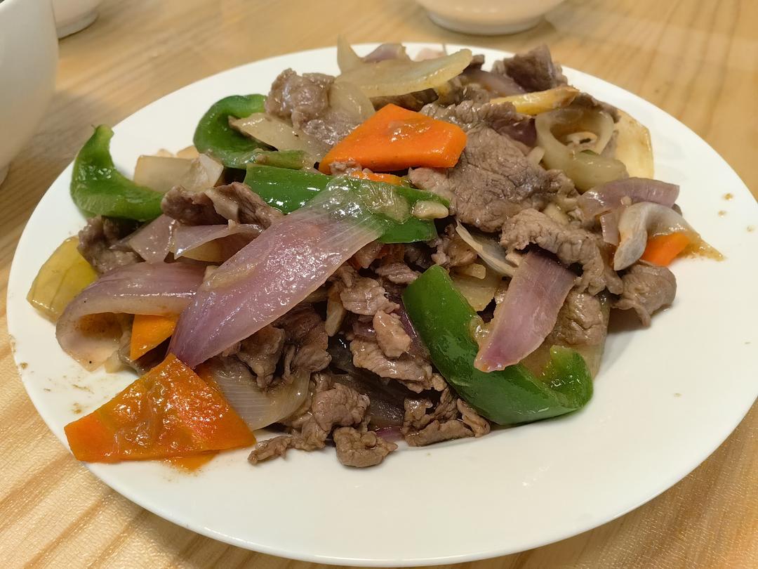 牛肉炒洋葱