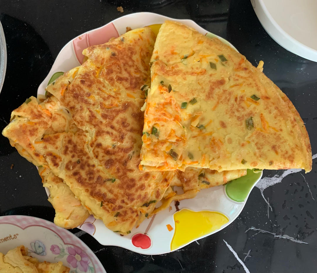 胡萝卜葱花鸡蛋饼