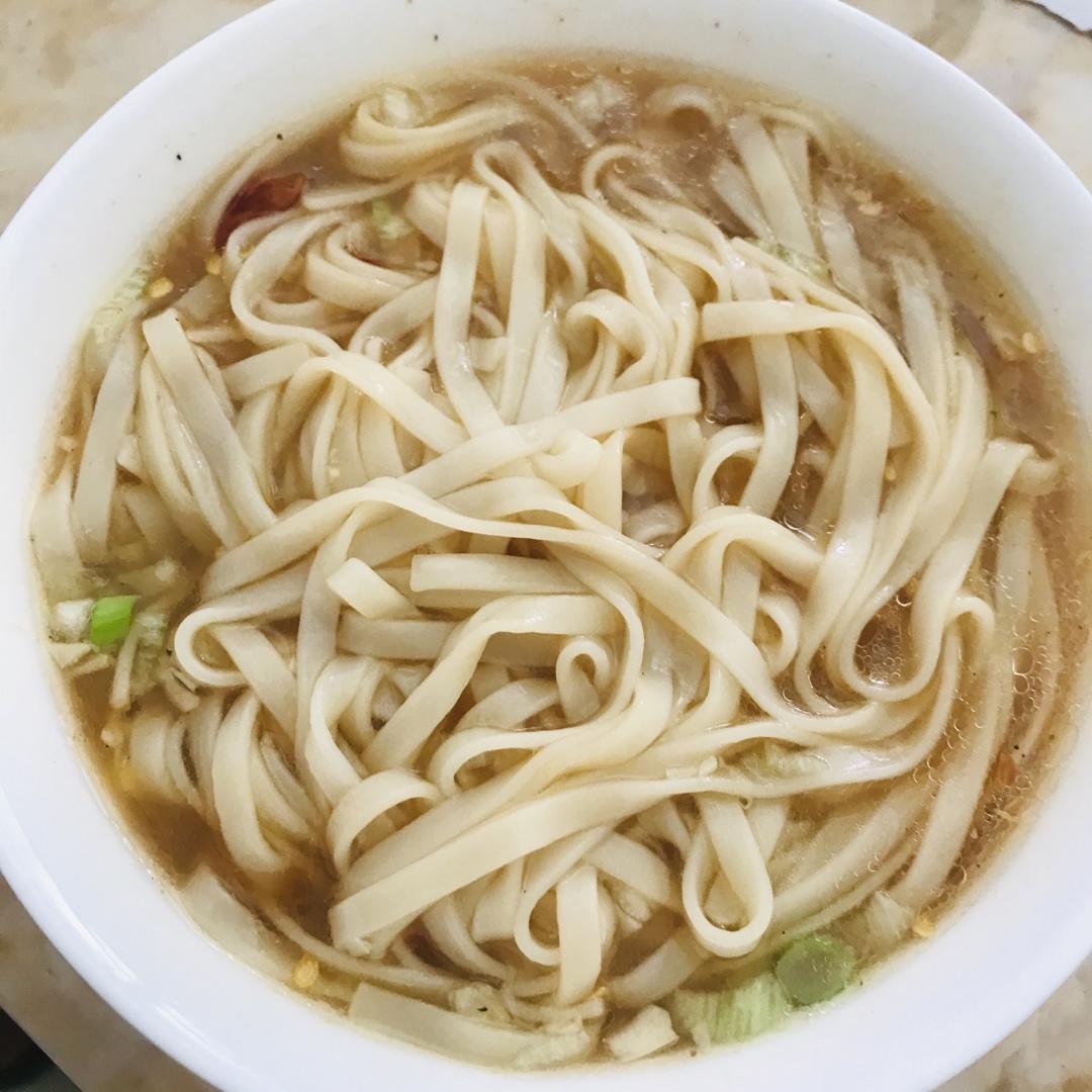 热汤面