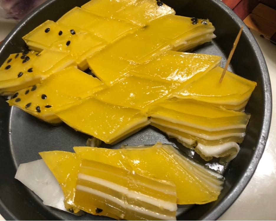 百香果椰奶千层糕