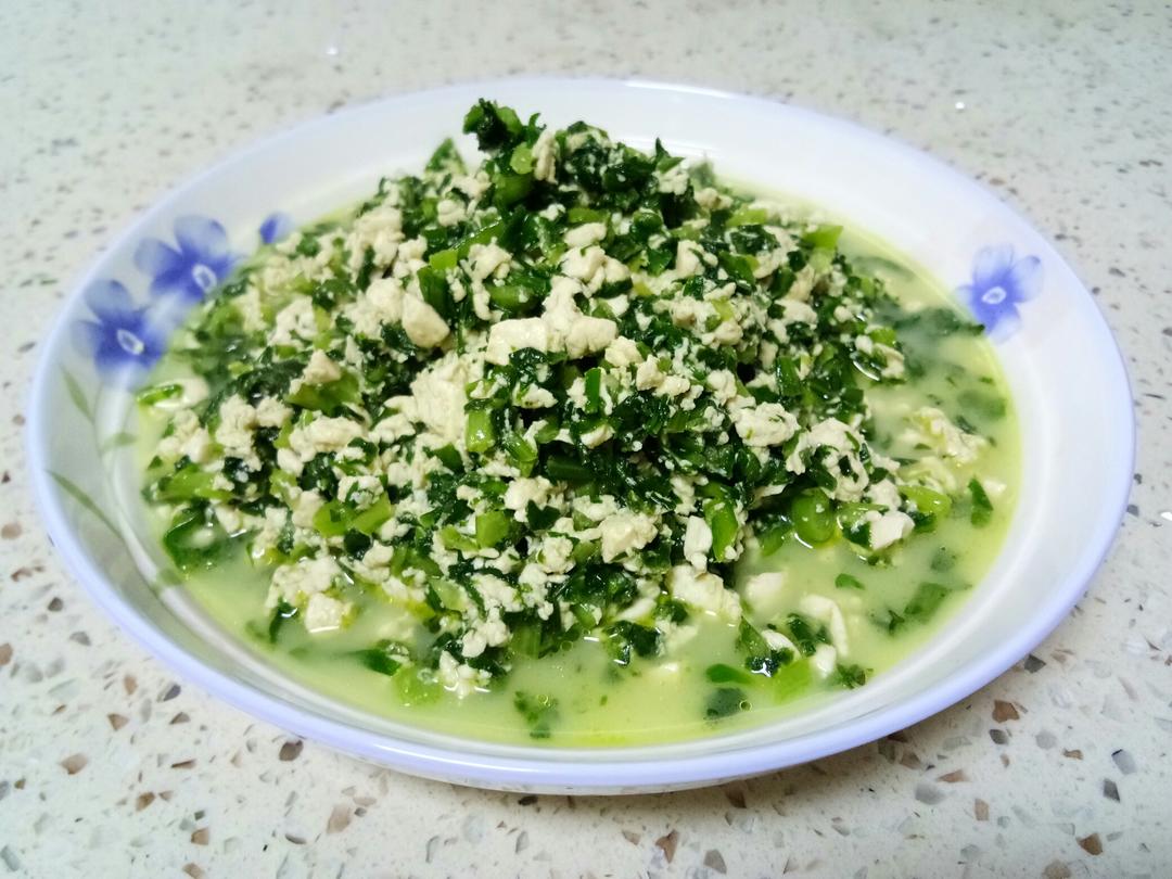 匠人-小白做的茼蒿小豆腐一五分钟美食