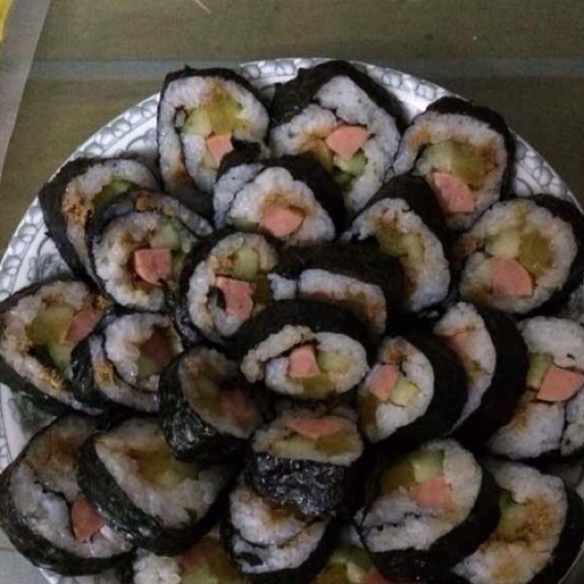 紫菜卷寿司