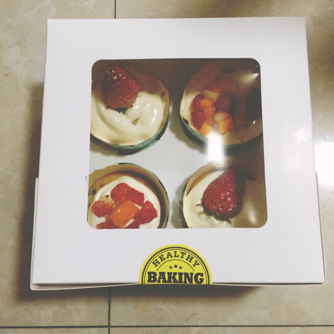 杯子草莓蛋糕cupcake