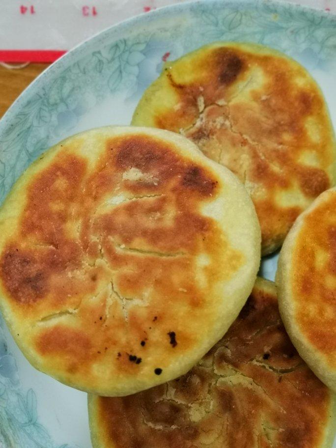 葱花大饼、蓬松柔软又简单的大葱烙饼