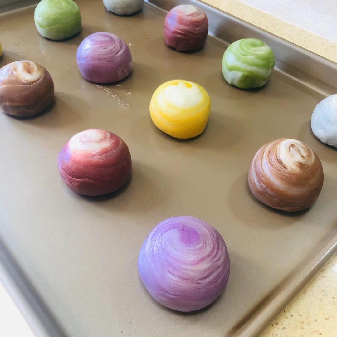 千层螺旋蛋黄酥