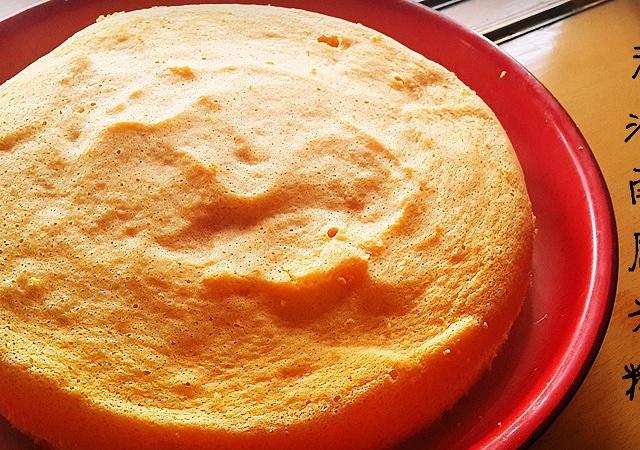 无油低脂软绵绵的南瓜蒸蛋糕的做法