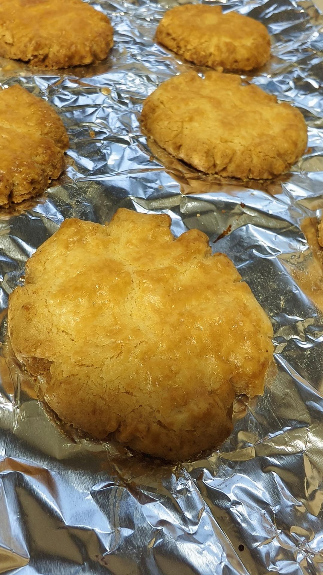 轻轻一按就碎掉的原味桃酥（不输猪油版）