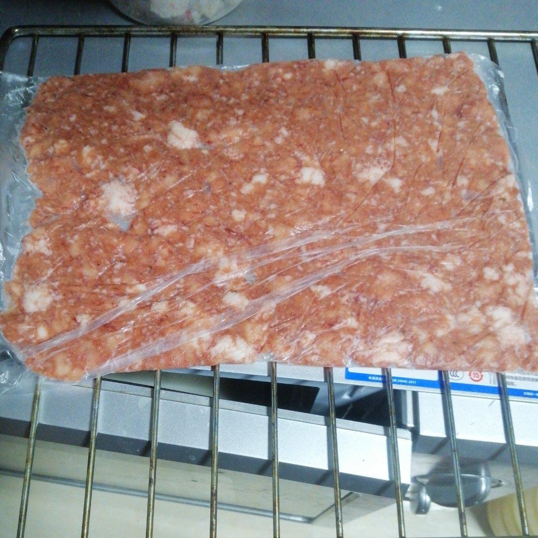 只用保鲜袋就可以自制猪肉脯