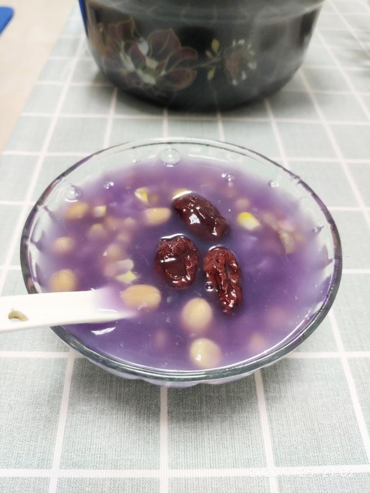 红枣花生紫薯粥的做法