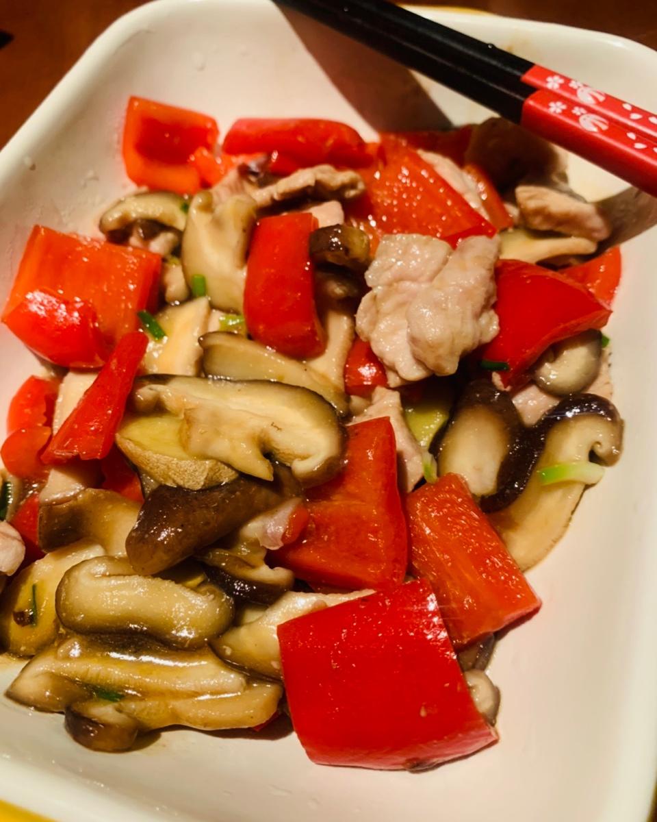 嫩炒香菇鸡胸肉(独家秘制)