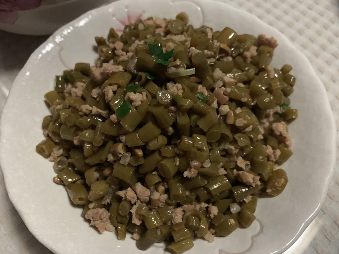 酸豆角炒肉末