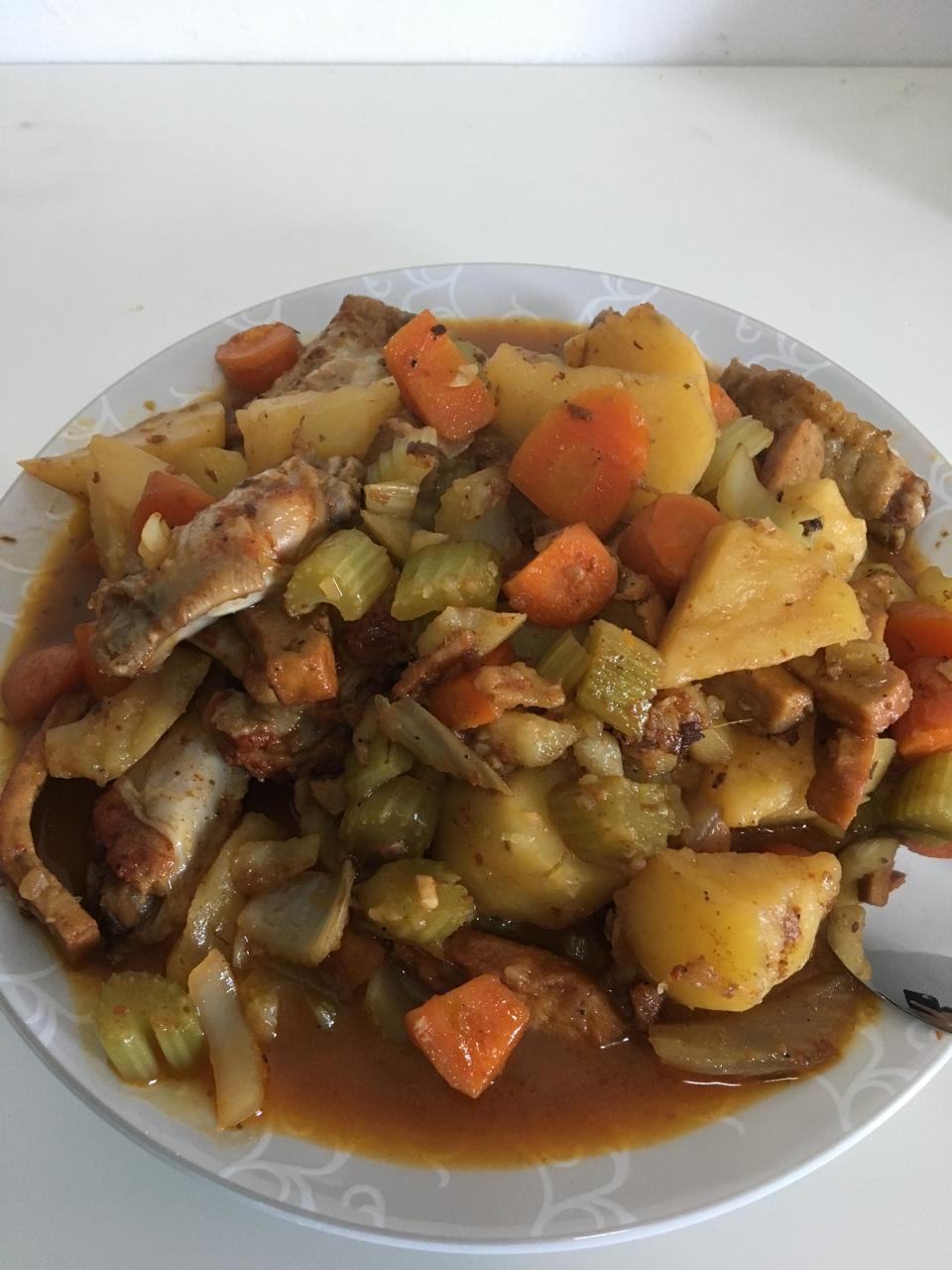 芹菜炒五花肉