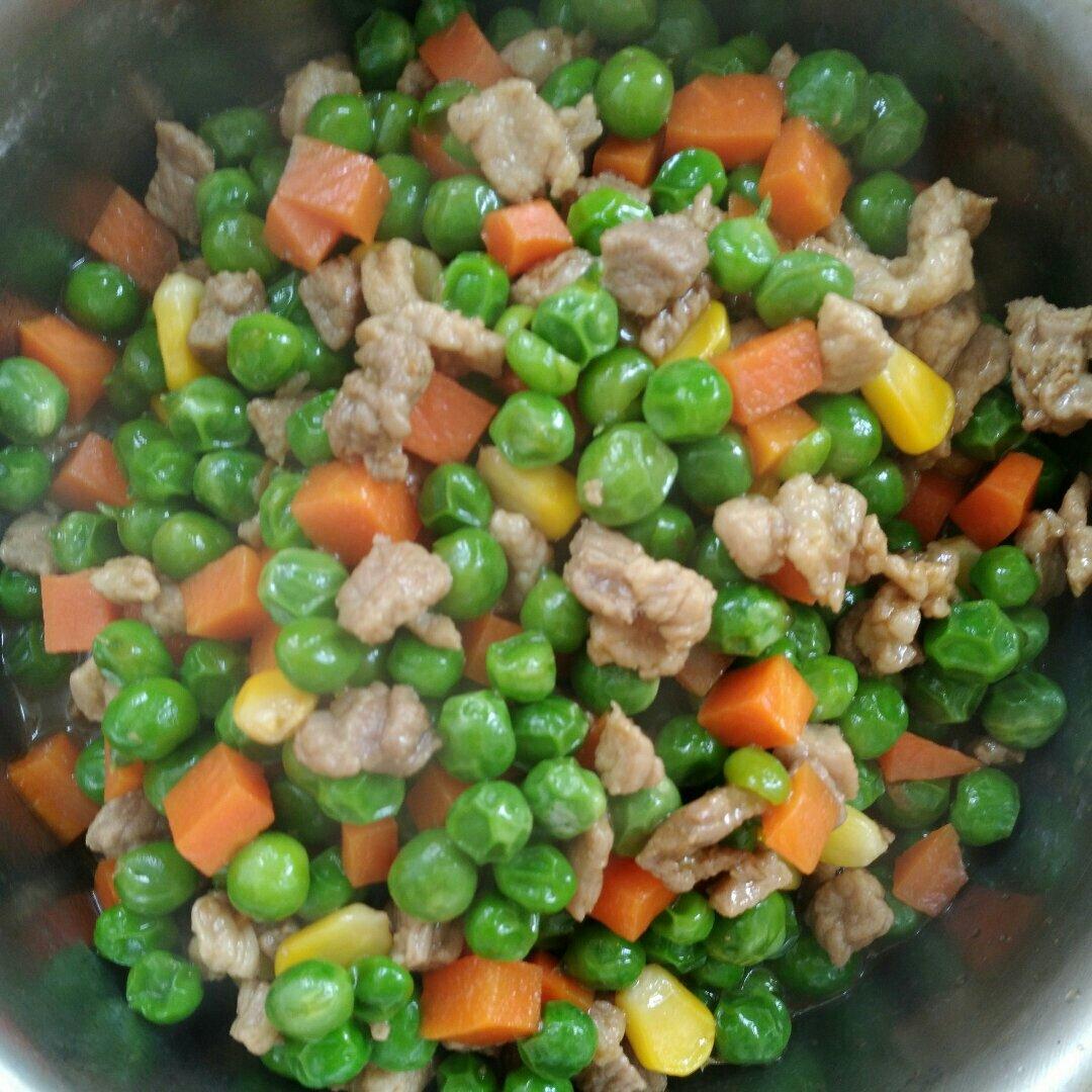 猫铥了做的豌豆炒肉末