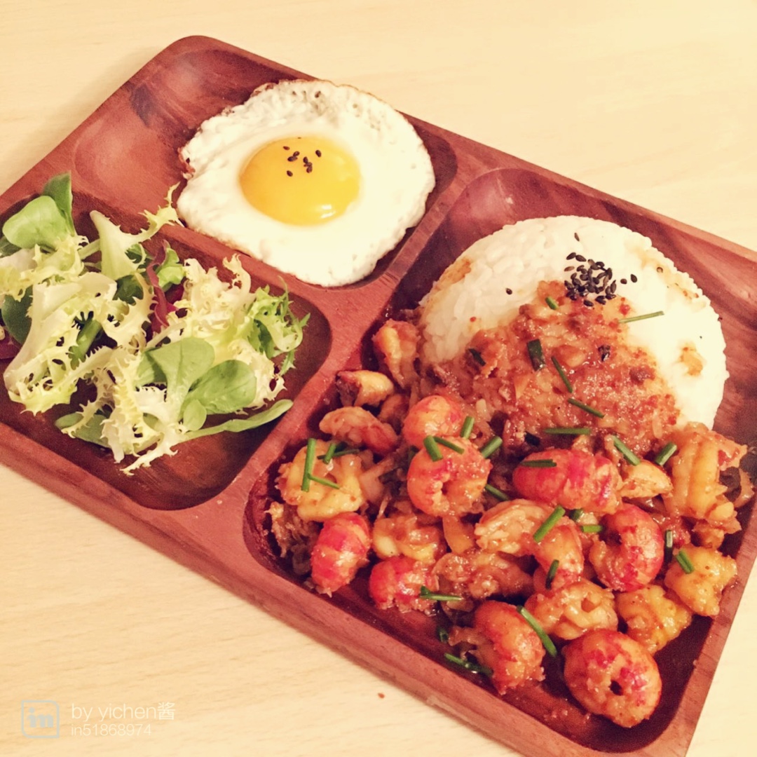 小龙虾盖饭