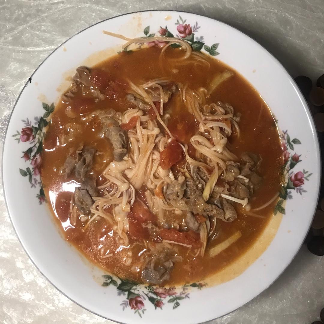 金针菇肥牛番茄锅