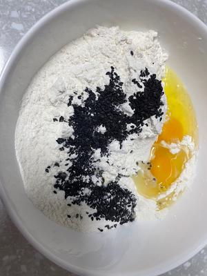 【炸撒子的做法步骤图,炸撒子怎么做好吃】小医森的厨房_下厨房