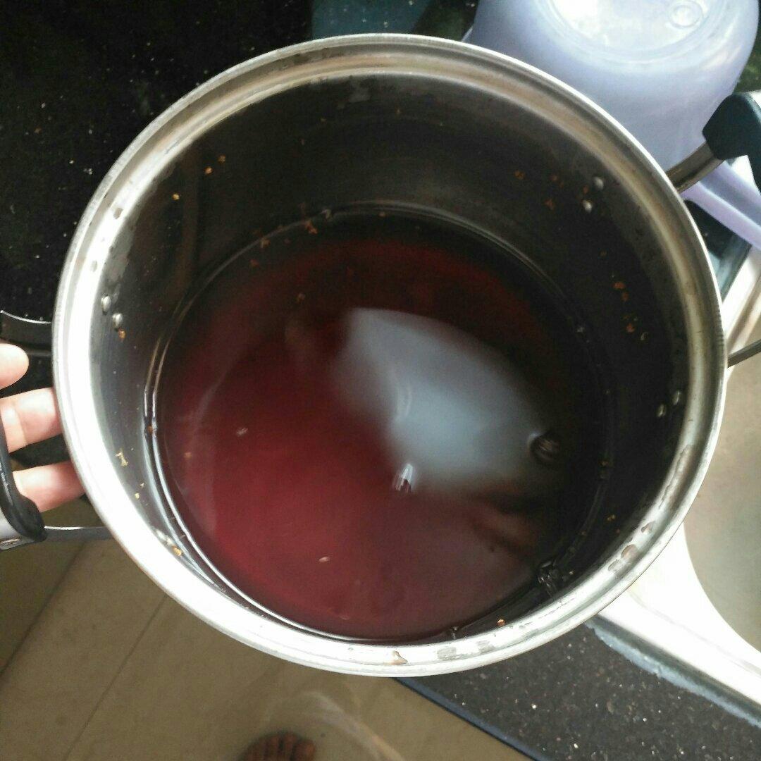 古法熬制酸梅汤（此方几乎无中药味孩子非常喜欢喝）