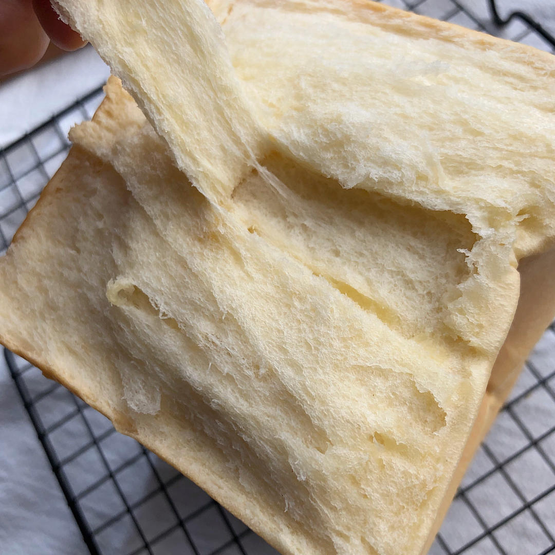 吐司，奶香手撕面包，超级香浓