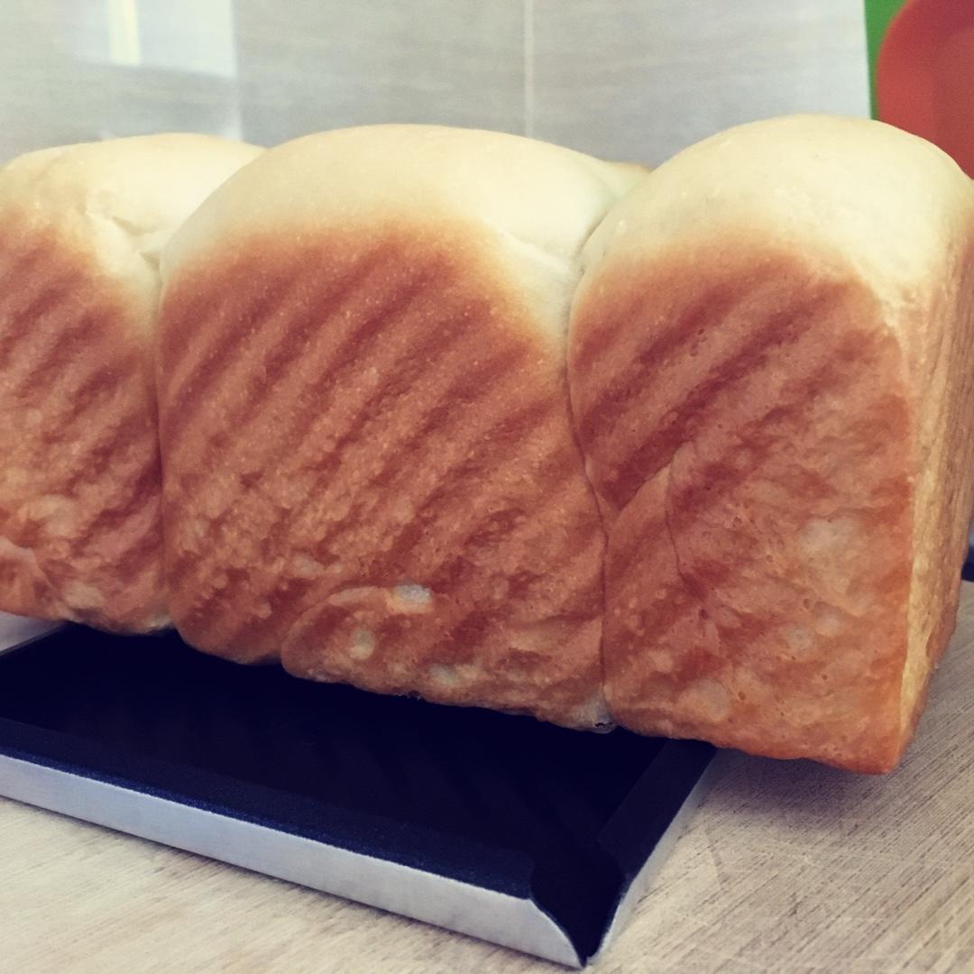 早餐白吐司          （庞多米 Pain de mie）