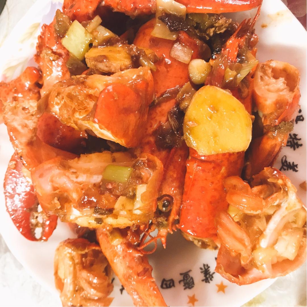 葱姜蒜爆炒大龙虾