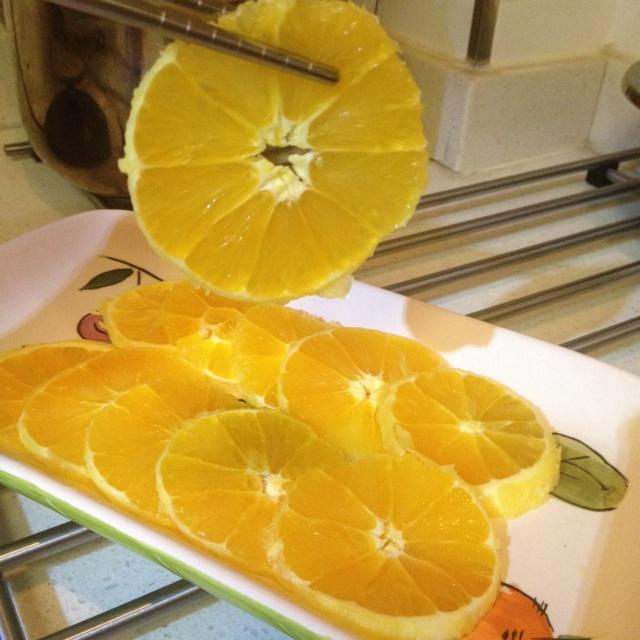 华丽丽的切橙子的做法