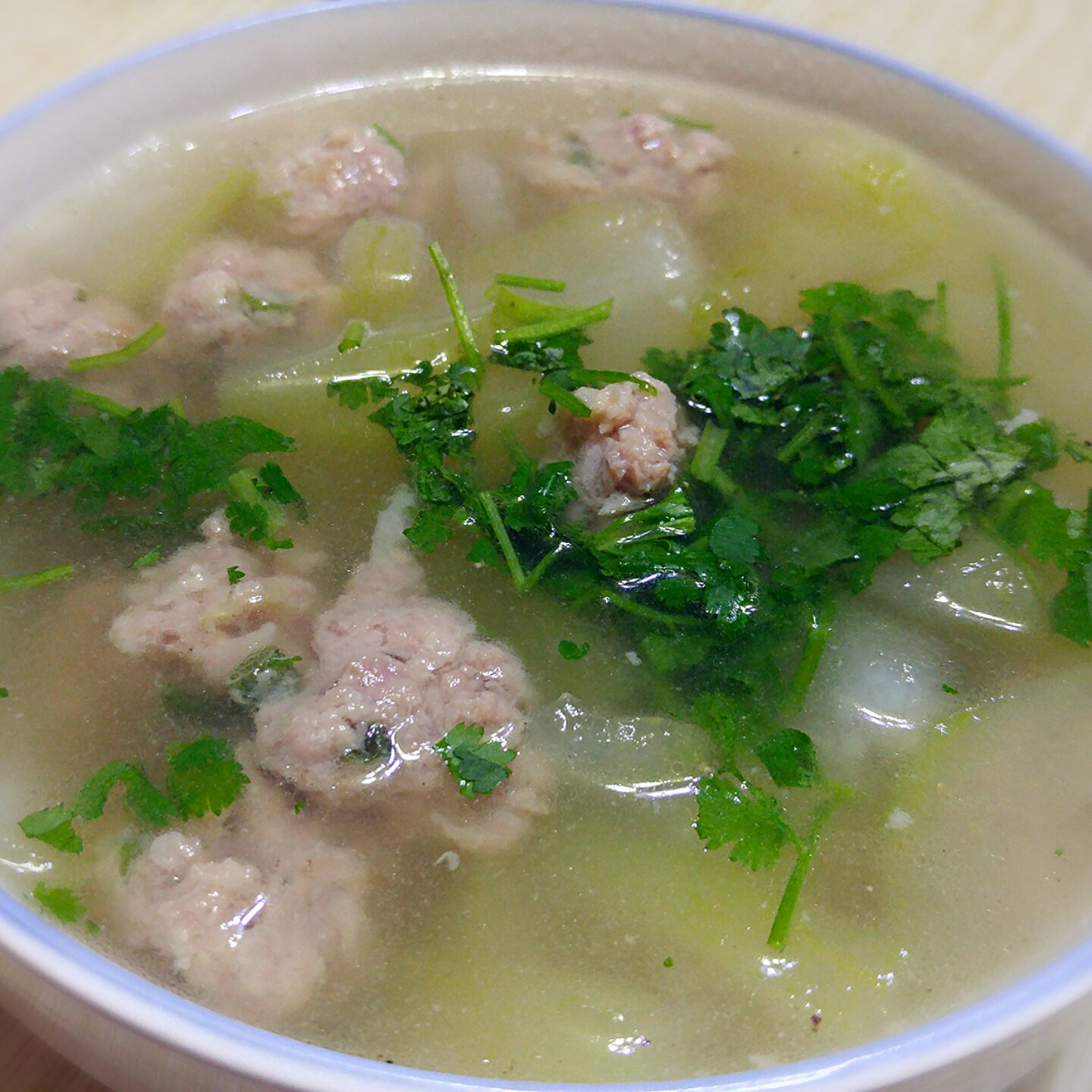 姗姗的天亮了做的瑶柱萝卜肉丸汤