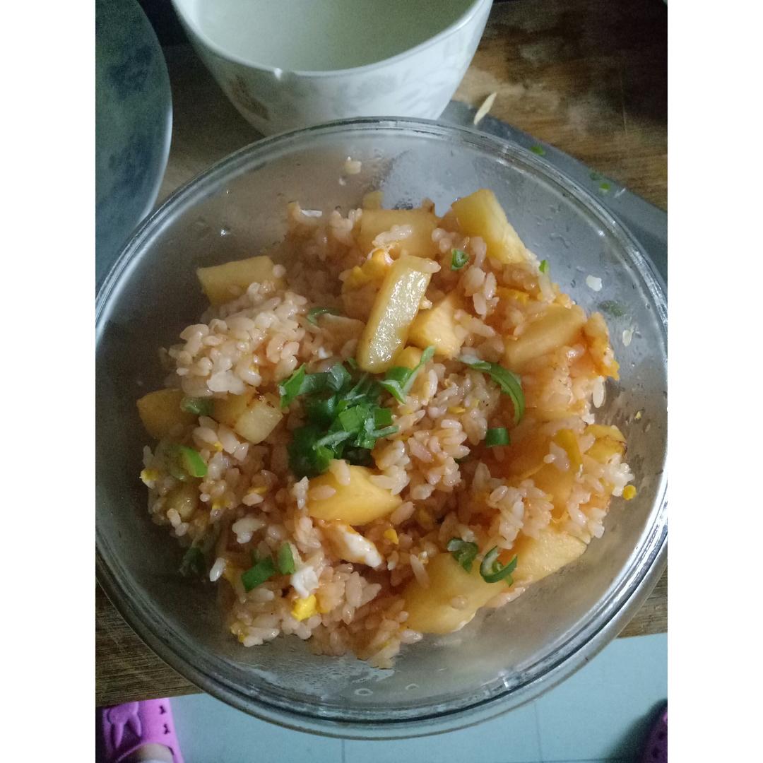 奋斗小青年做的苹果炒饭