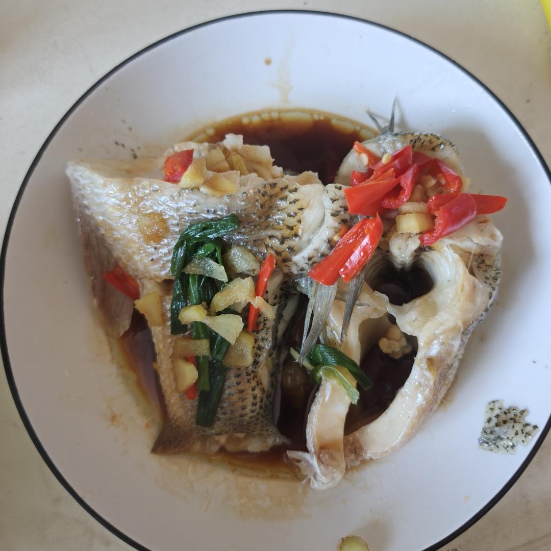 10分钟做 清蒸鲈鱼 （附切鱼图解）