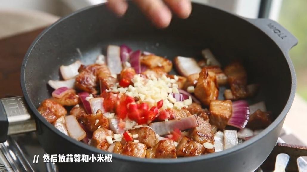 茄泥烧肉拌饭的做法 步骤4