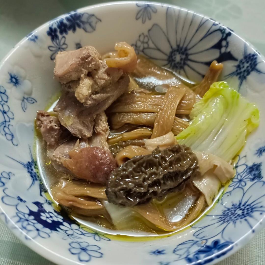 羊肚菌炖鸡汤（超详细攻略）