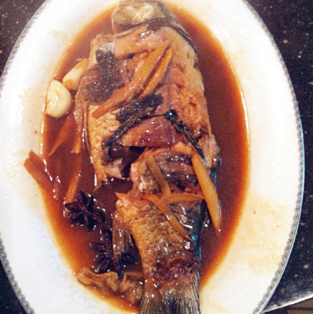 红烧鲫鱼