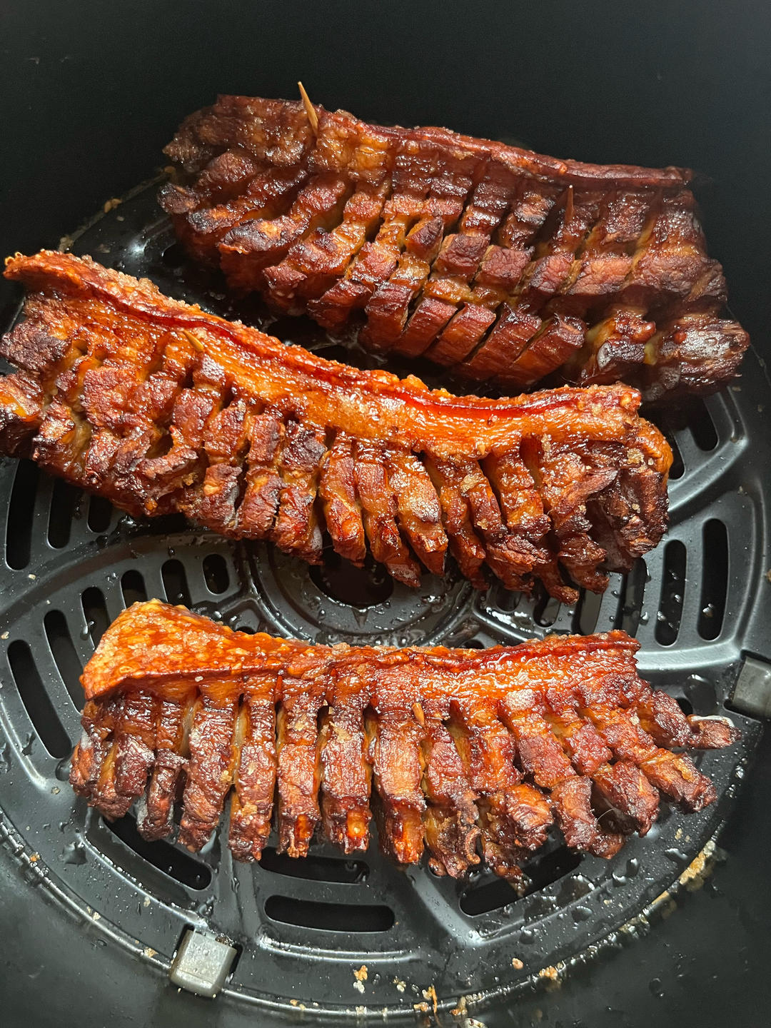 一次就能成功的脆皮五花肉
（吃菜神器）