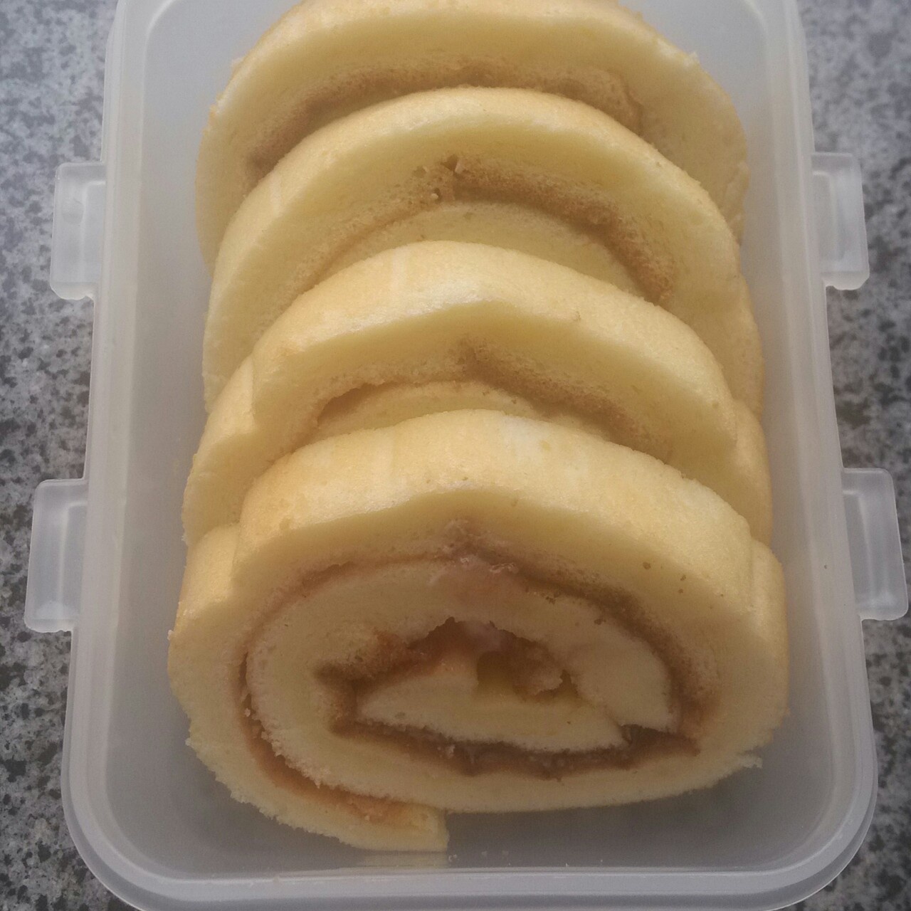 烫面草莓蛋糕卷