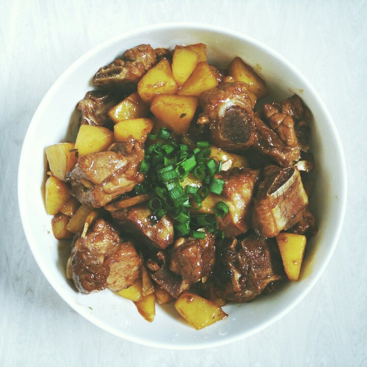 红烧排骨土豆