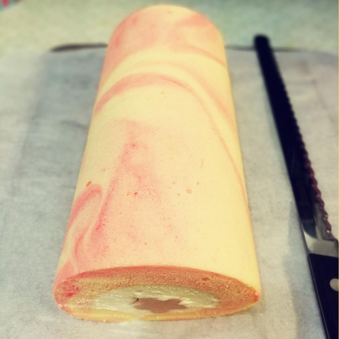 秋天的颜色，大理石蛋糕卷+朗姆酒奶油霜，鲜艳的颜色，张扬！