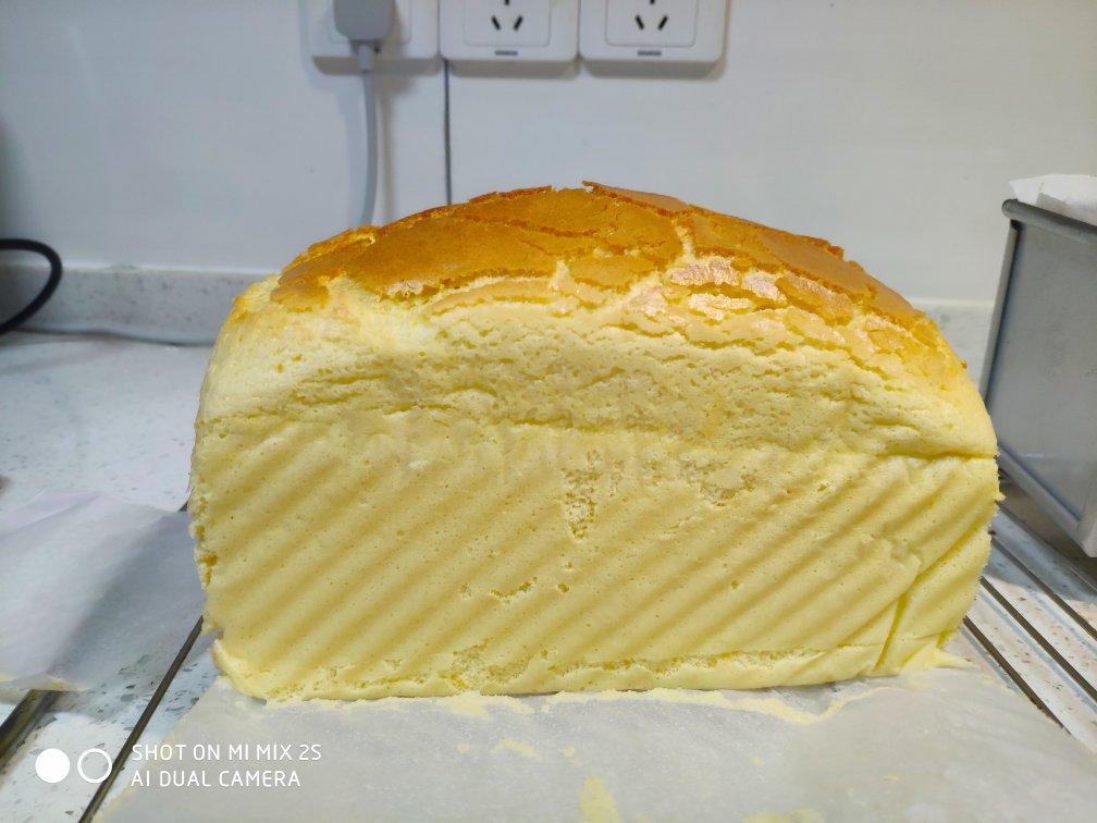 堪比柯基屁股
爆浆芝士🧀古早蛋糕